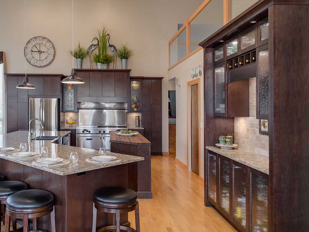 Traditional kitchen design in white - Kamloops Kitchen Studio